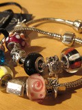 Concours Bracelets Cutey ** + Curvista Webzine – Curvy Market – Vol Up 2