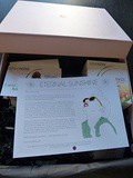 Ma glossybox Eternal Sunshine (version 8)