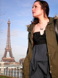 Robe qui colle et tour Eiffel