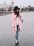 Bubble Gum – Elodie in Paris