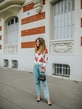 Chemise à fleurs & Jean parfait – Elodie in Paris