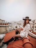 Glitters – Elodie in Paris