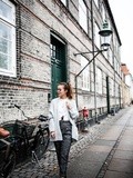 Grey outfit in Copenhagen – Elodie in Paris