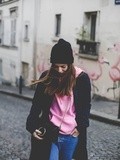 Pink Sweater – Elodie in Paris