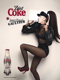 Délire jp Gaultier pour Coca-Cola en bas résille