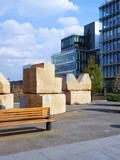 Paris : Hommage à Charlie Parker, une sculpture modulaire d'Alain Kirili - place Robert Antelme - Paris 13