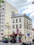 Paris : l'insolite enseigne de la brasserie La Grosse Bouteille - 68 bd Richard Lenoir - XIème
