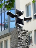 Paris : Le Grand Assistant, une oeuvre de Max Ernst - rue Rambuteau - Quartier de l'Horloge - IIIème