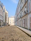 Paris : Passage d'Enfer, l'une des premières cités ouvrières réalisées sous le Second Empire - XIVème