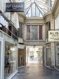 Paris : Passage du Caire, de l'imprimerie à la confection, destinée singulière de l'un des plus vieux passages parisiens - IIème