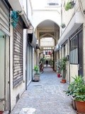 Paris : Passage Sainte-Foy, vestige géographique de l'enceinte Charles v - IIème