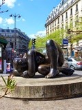 Rediff : Paris : La sculpture Harmonie de Volti - Place Theodor-Herzl (Arts et Métiers) - Paris 3