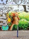 Sunday Street Art : Eloïse sur la Lune - rue Dénoyez - Paris 20