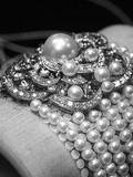 Chanel, des perles printanières pour la saison des fiançailles
