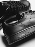 Adidas : Stan Smith, les baskets noires « Triple Black »