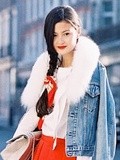 Veste en jean fourrée : le must-have de l’hiver