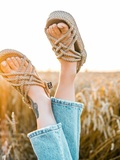 Claquettes ergonomiques : la détente absolue pour vos pieds en été