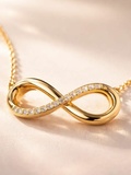 Collier signe infini : un bijou emblématique