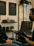Comment choisir le bon perceur à Nantes pour votre premier piercing