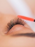 Extensions de cils : une solution professionnelle pour un regard sublimé au quotidien