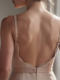 Le soutien-gorge dos nu : un incontournable pour les robes dos nu