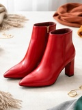 Les couleurs qui se marient le mieux avec des Red Boots