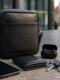 Petite sacoche homme : le choix intelligent pour emporter l’essentiel