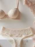 Pourquoi choisir Charlott’ pour votre garde-robe lingerie