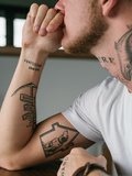 Tatouage cou homme : des idées pour se faire tatouer