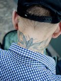 Tatouage cou homme : des idées pour se faire tatouer
