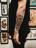 Tatouage sur la main homme : des idées pour s’en faire un