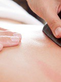 Tout ce qu’il faut savoir sur le massage Gua Sha en médecine chinoise