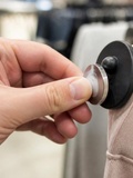 Vous vous demandez comment enlever un antivol rond avec aimant ? Voici des solutions simples