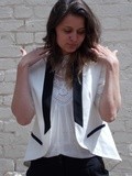 Mon look noir et blanc classe avec pantalon flare et blazer blanc