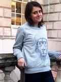 Monsieur Tshirts habille aussi les femmes en sweater tendance