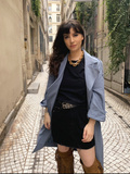 Trench bleu, boots à franges
