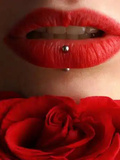 Les nuances de rouges à lèvres incontournables pour un été glamour