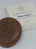 Beauté, un savon surgras fleurs blanches chez Ansimara