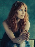 Musique, Alicia Witt album Between heaven and earth