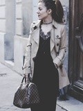 Burberry trench – Elodie in Paris