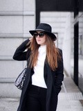 Le Chapeau – Elodie in Paris