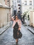 Weekday in Montmartre – Elodie in Paris