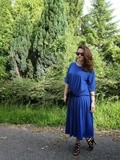 Une robe bleu klein