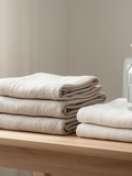 Lessive liquide et vêtements : astuces pour un entretien textile optimal