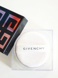 Le prisme libre de Givenchy