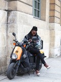 # En moto et Louboutin, Paris
