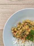 Curry de pois chiches et légumes au lait de coco
