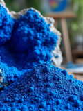 Cobalt bleu : origines, usages et conseils pour bien l’utiliser en 2025