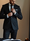 Quelle tenue choisir pour un enterrement : guide complet pour les hommes