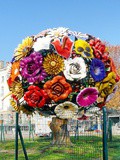 Ailleurs : Flower Tree, une oeuvre de l'artiste coréen Choi Jeong Hwa - Lyon 2